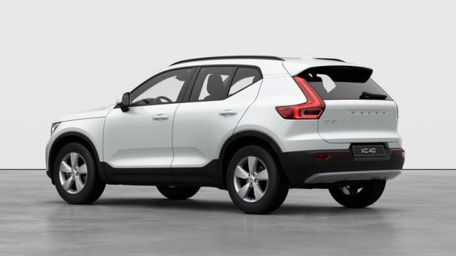 VOLVO XC40 ESSENTIAL B3 AUTO - foto 8