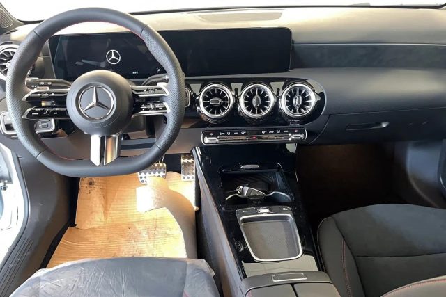 MERCEDES-BENZ CLA SSE A A 200 D AMG LINE ADVANCED  - foto 12