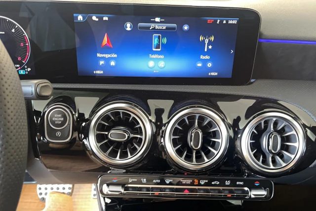 MERCEDES-BENZ CLA SSE A A 200 D AMG LINE ADVANCED  - foto 14
