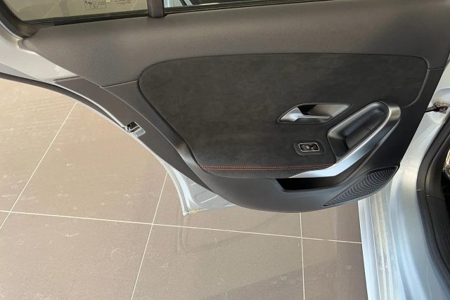 MERCEDES-BENZ CLA SSE A A 200 D AMG LINE ADVANCED  - foto 18