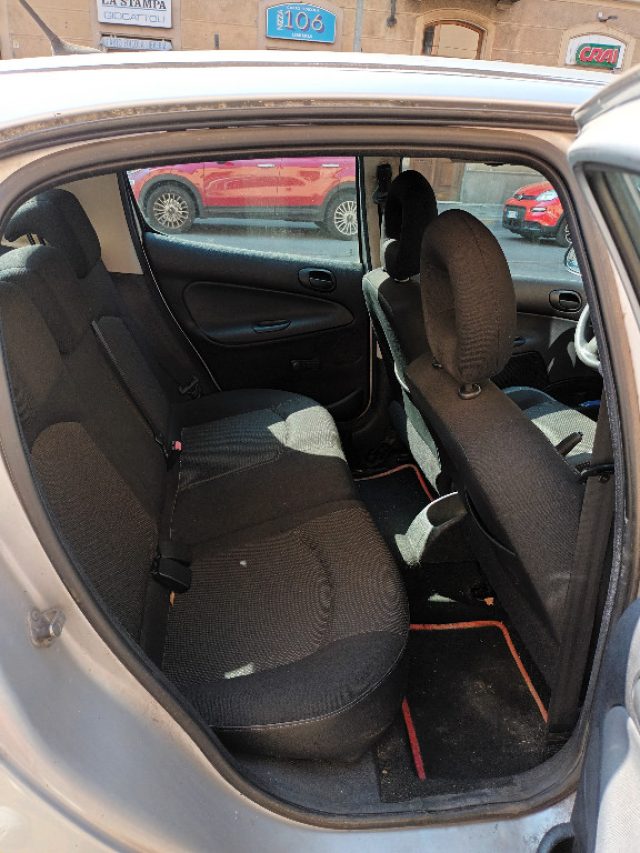 PEUGEOT 206 1.4 - foto 8