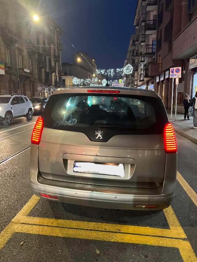 PEUGEOT 5008 1.6 - foto 6