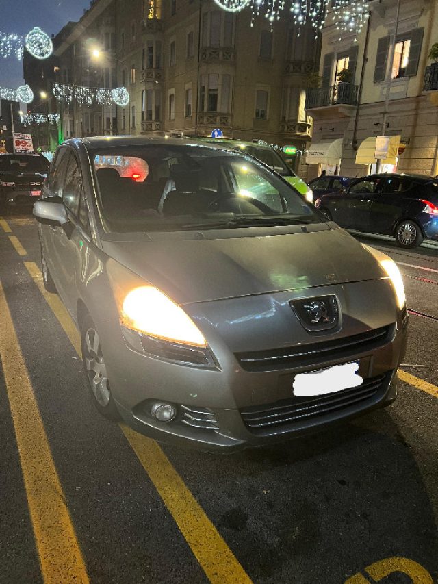 PEUGEOT 5008 1.6 - foto 9