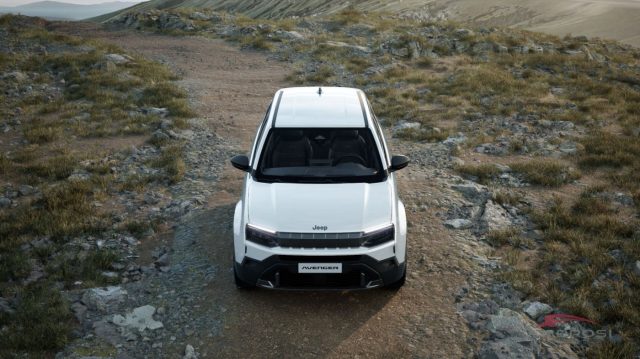 JEEP AVENGER E-HYBRID LONGITUDE - foto 3