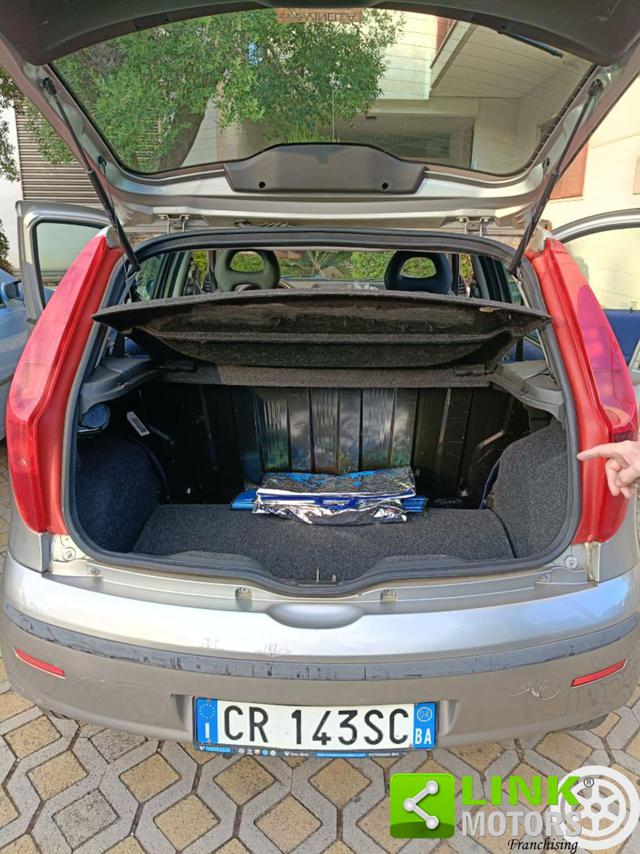 FIAT PUNTO 1.2I CAT 5 PORTE  75000KM UNICOP - foto 19