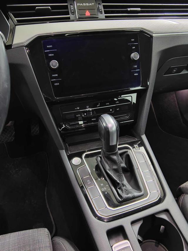 VOLKSWAGEN PASSAT VARIANT 2.0 TDI SCR AUTOMATICO - foto 7