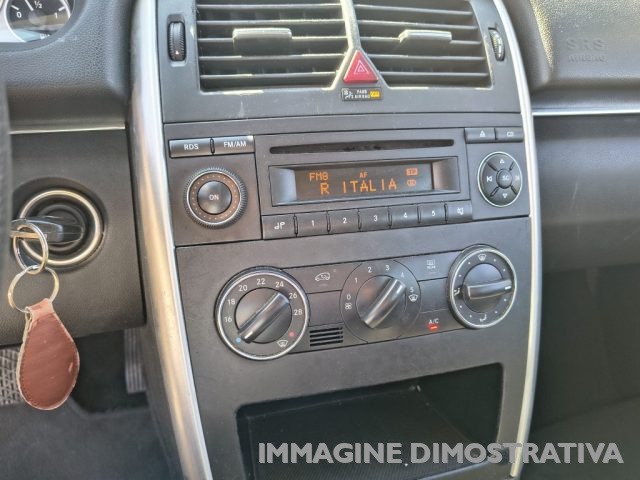 MERCEDES-BENZ B 180 CDI EXECUTIVE - foto 18