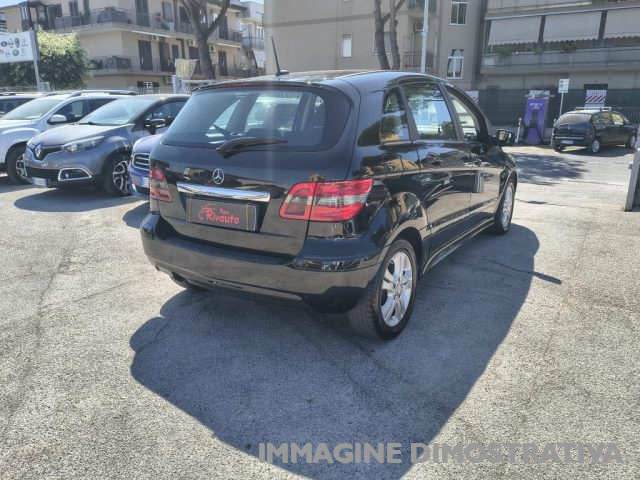 MERCEDES-BENZ B 180 CDI EXECUTIVE - foto 6