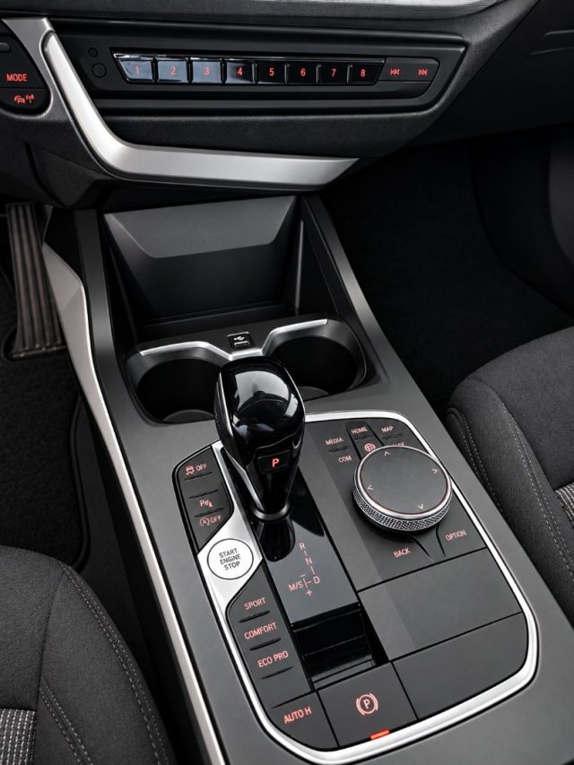 BMW 116 I AUTOMATIC 109 CV ADVANTAGE NAV - foto 9
