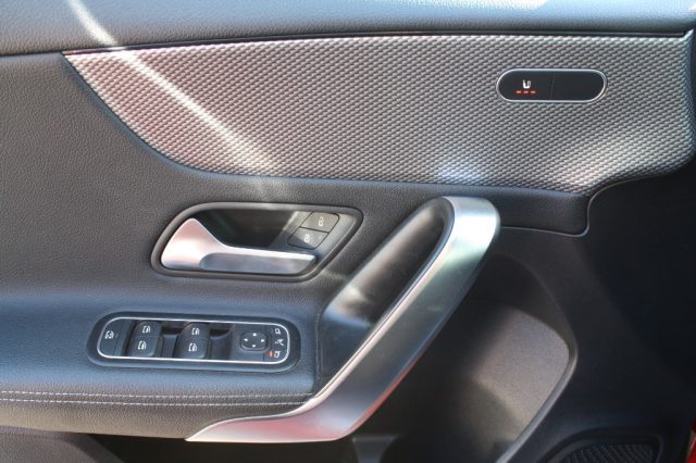 MERCEDES-BENZ A 200 SPORT - foto 20
