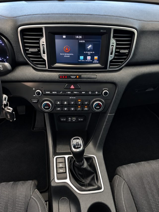 KIA SPORTAGE 1.7 CRDI BUSINESS CLASS NAVI CLI - foto 12