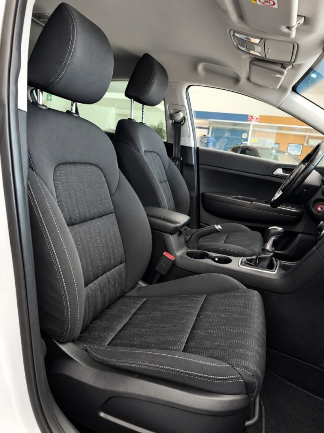KIA SPORTAGE 1.7 CRDI BUSINESS CLASS NAVI CLI - foto 18
