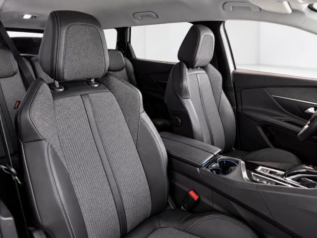 PEUGEOT 5008 BLUEHDI 130 S&S EAT8 GT 7 POSTI  - foto 8