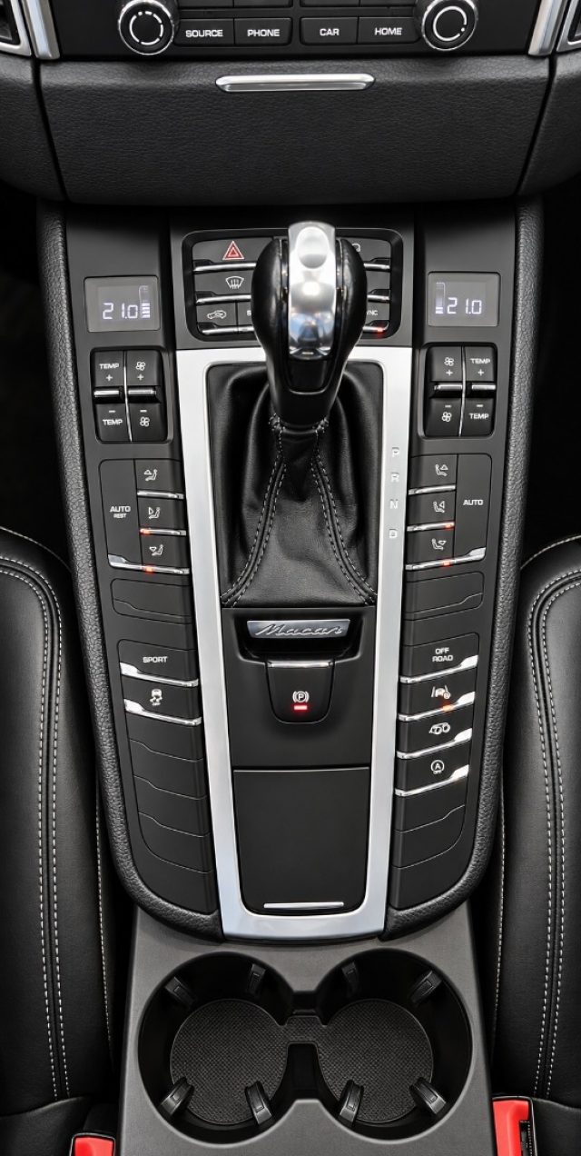PORSCHE MACAN 2.0 BENZINA PELLE NAVIGATORE CON - foto 12