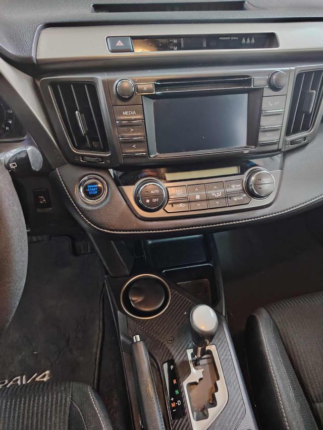 TOYOTA RAV 4 MY23 RAV4 2.2 D-CAT A/T 4WD LOUNGE WH - foto 8