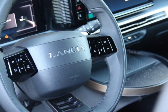 LANCIA YPSILON HYBRID E-DCT LX NUOVO - foto 18
