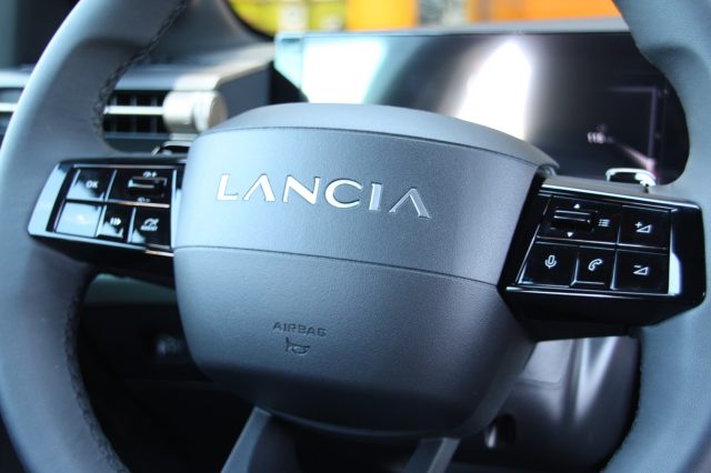 LANCIA YPSILON HYBRID E-DCT NUOVO - foto 14