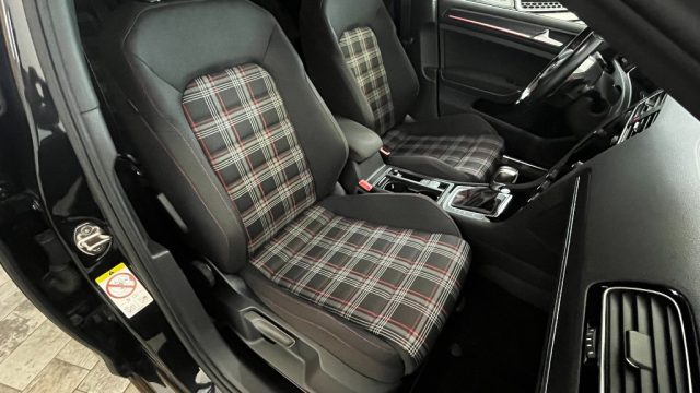VOLKSWAGEN GOLF GTI PERFORMANCE 2.0 245 CV TSI DSG 5 - foto 6