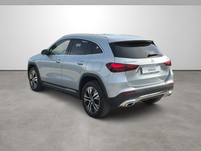 MERCEDES-BENZ GLA 220 D AUTOMATIC 4MATIC PROGRESSIVE A - foto 6