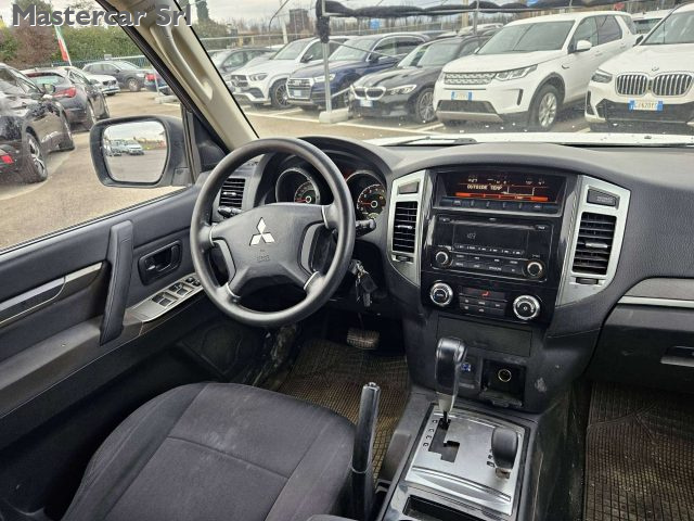MITSUBISHI PAJERO PAJERO IV 2007 3.2 CR INSTYLE 5P - foto 11