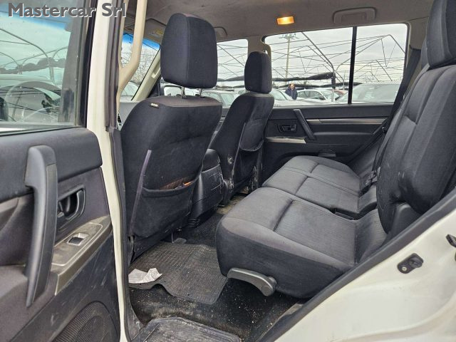 MITSUBISHI PAJERO PAJERO IV 2007 3.2 CR INSTYLE 5P - foto 13