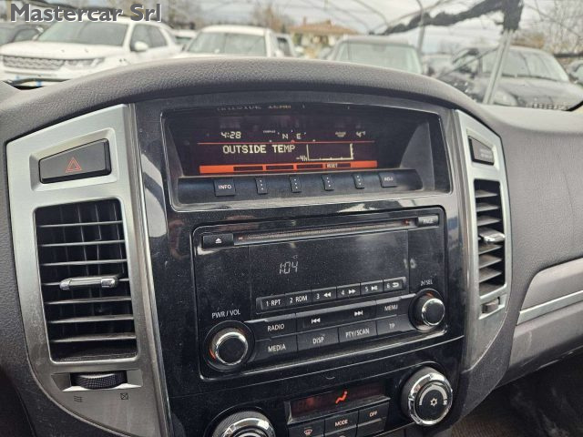 MITSUBISHI PAJERO PAJERO IV 2007 3.2 CR INSTYLE 5P - foto 15
