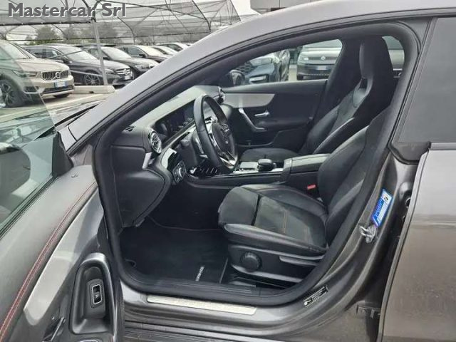 MERCEDES-BENZ CLA 180 CLA SHOOTING BRAKE PREMIUM AUTO  - foto 11