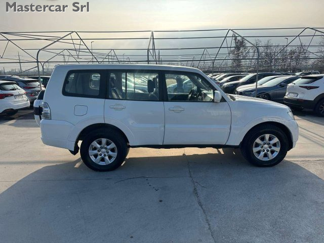 MITSUBISHI PAJERO PAJERO IV 2007 3.2 CR INSTYLE 5P - foto 7