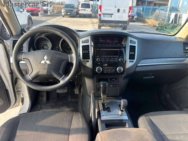 MITSUBISHI PAJERO PAJERO IV 2007 3.2 CR INSTYLE 5P - foto 12