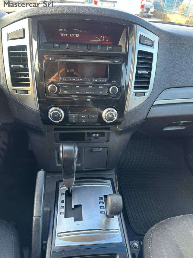 MITSUBISHI PAJERO PAJERO IV 2007 3.2 CR INSTYLE 5P - foto 14