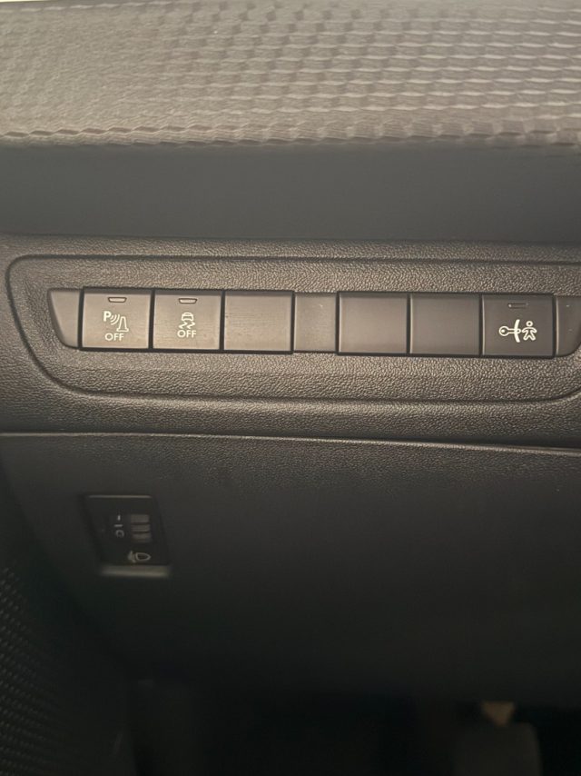 PEUGEOT 2008 1° SERIE PURETECH 82 ALLURE - foto 13