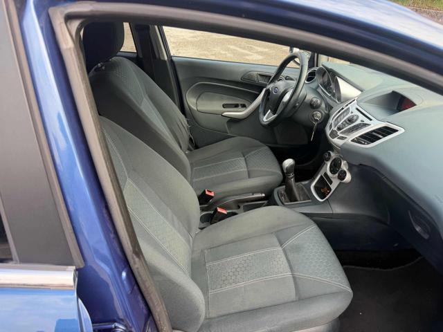 FORD FIESTA 1.4 TDCI 68CV 5P TITANIUM STUPEN - foto 29