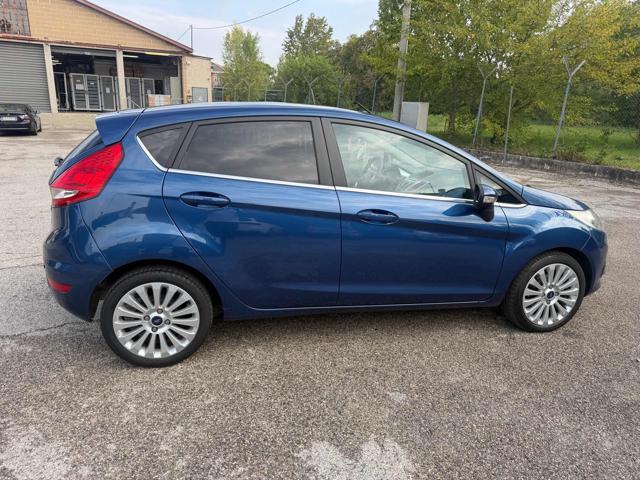 FORD FIESTA 1.4 TDCI 68CV 5P TITANIUM STUPEN - foto 33