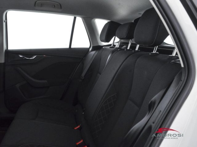 SKODA KAMIQ 1.0 TSI 110 CV AMBITION - foto 10
