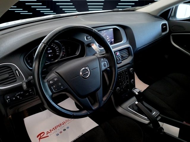 VOLVO V40 D2 BUSINESS 120 CV PRONTA CONSEG - foto 13