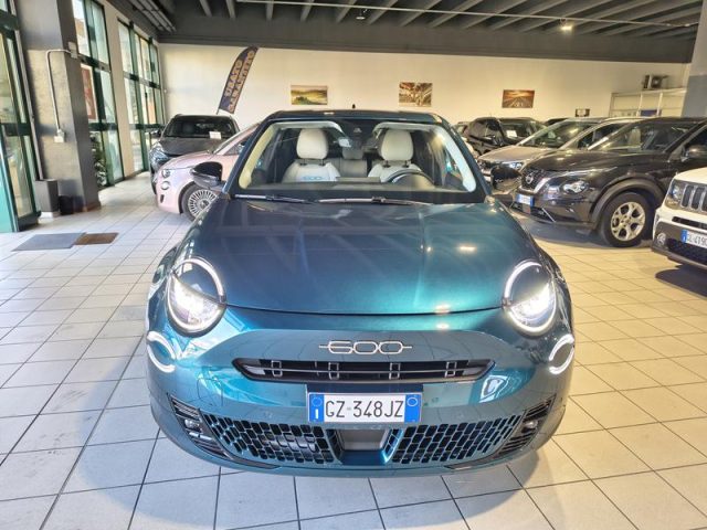 FIAT 600 HYBRID 110 CV DCT MHEV LA PRIMA  - foto 8