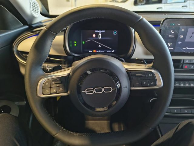 FIAT 600 HYBRID 110 CV DCT MHEV LA PRIMA  - foto 16