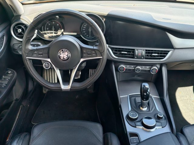 ALFA ROMEO GIULIA VELOCE 210 CV AT8 AWD Q4 - foto 13
