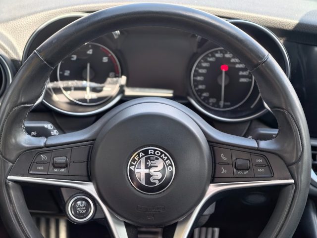 ALFA ROMEO GIULIA VELOCE 210 CV AT8 AWD Q4 - foto 14