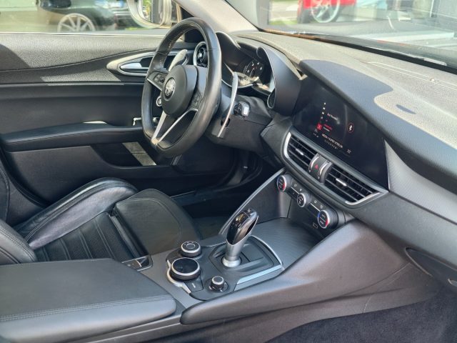 ALFA ROMEO GIULIA VELOCE 210 CV AT8 AWD Q4 - foto 15