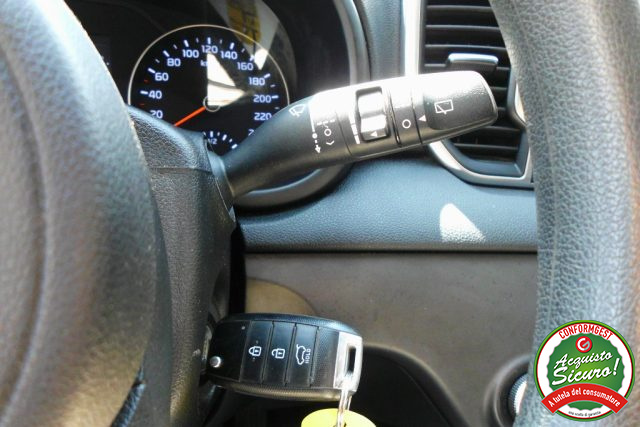 KIA SPORTAGE 1.7 CRDI 2WD COOL - foto 24
