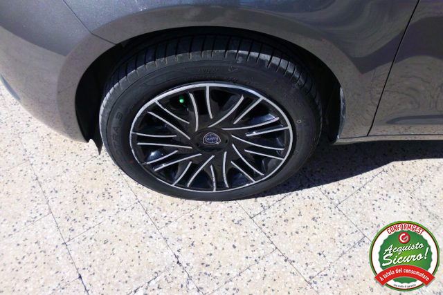 LANCIA YPSILON 1.0 FIREFLY 5 PORTE S&S HYBRID G - foto 28