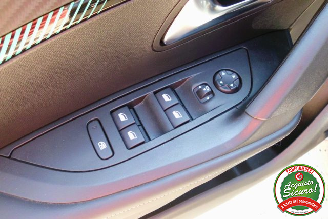 PEUGEOT 2008 BLUEHDI 130 S&S EAT8 ALLURE - foto 16
