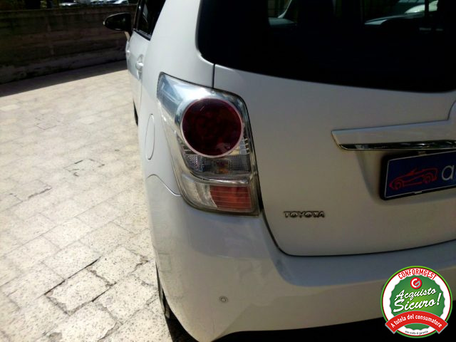 TOYOTA VERSO 1.6 D-4D 7 POSTI BUSINESS PACK - foto 31
