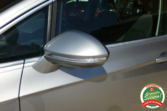 VOLKSWAGEN GOLF SPORTSVAN 1.6 TDI 110 CV BUSINESS BLUEMOTI - foto 30