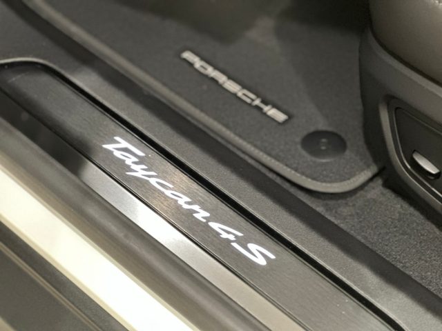 PORSCHE TAYCAN 4S PERFORMANCE IVA ESPOSTA - foto 15