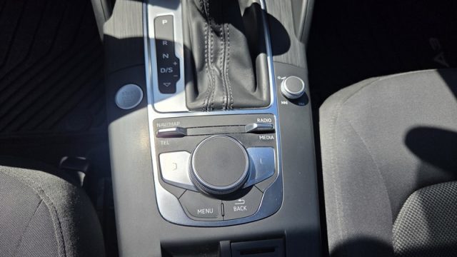 AUDI A3 SPB 30 G-TRON S TRONIC PERMUTE - foto 24
