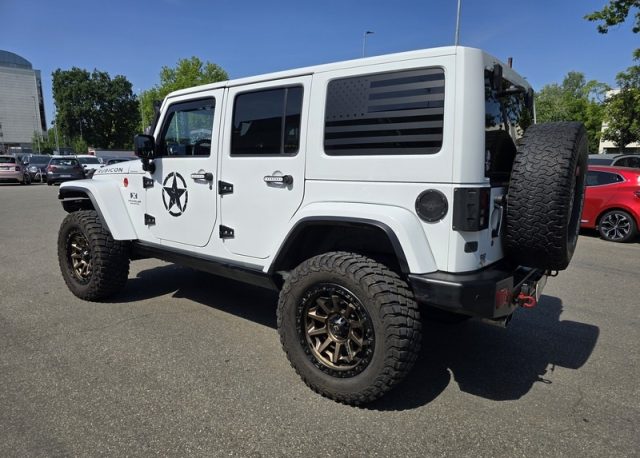 JEEP WRANGLER UNLIMITED 2.8 SAHARA AUTO 35.000 - foto 3