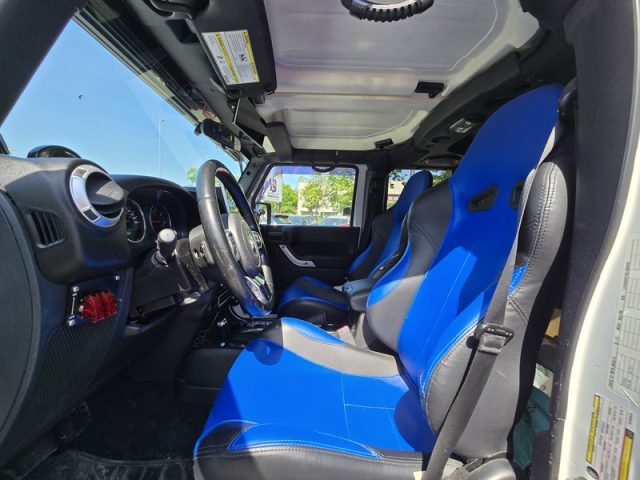 JEEP WRANGLER UNLIMITED 2.8 SAHARA AUTO 35.000 - foto 9