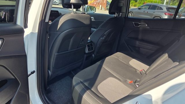 KIA SPORTAGE 1.6 TGDI HEV AT STYLE PERMUTE UN - foto 11